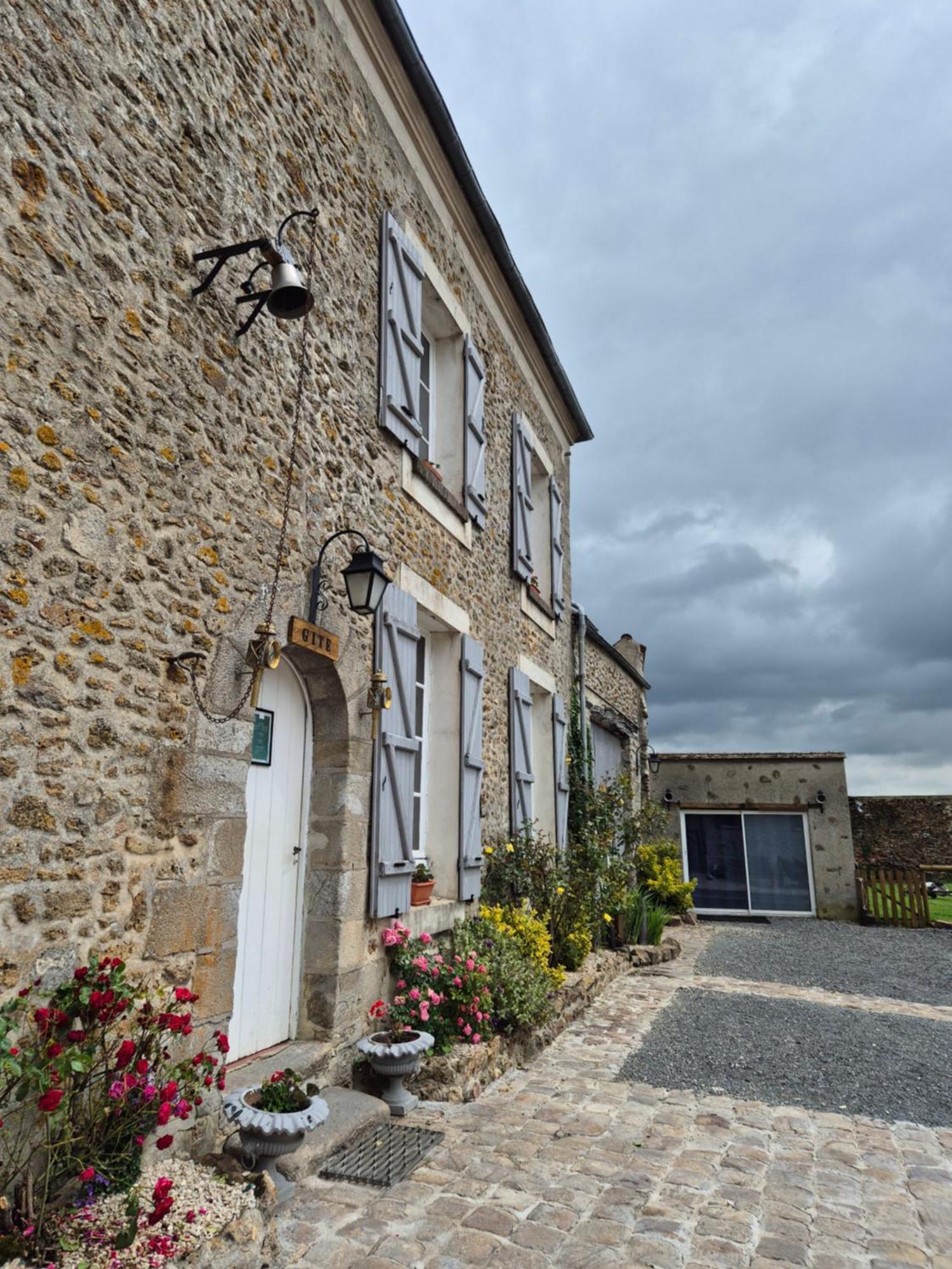 Domaine De La Ferme De Jean Grogne Fontenay-Trésigny Exterior foto